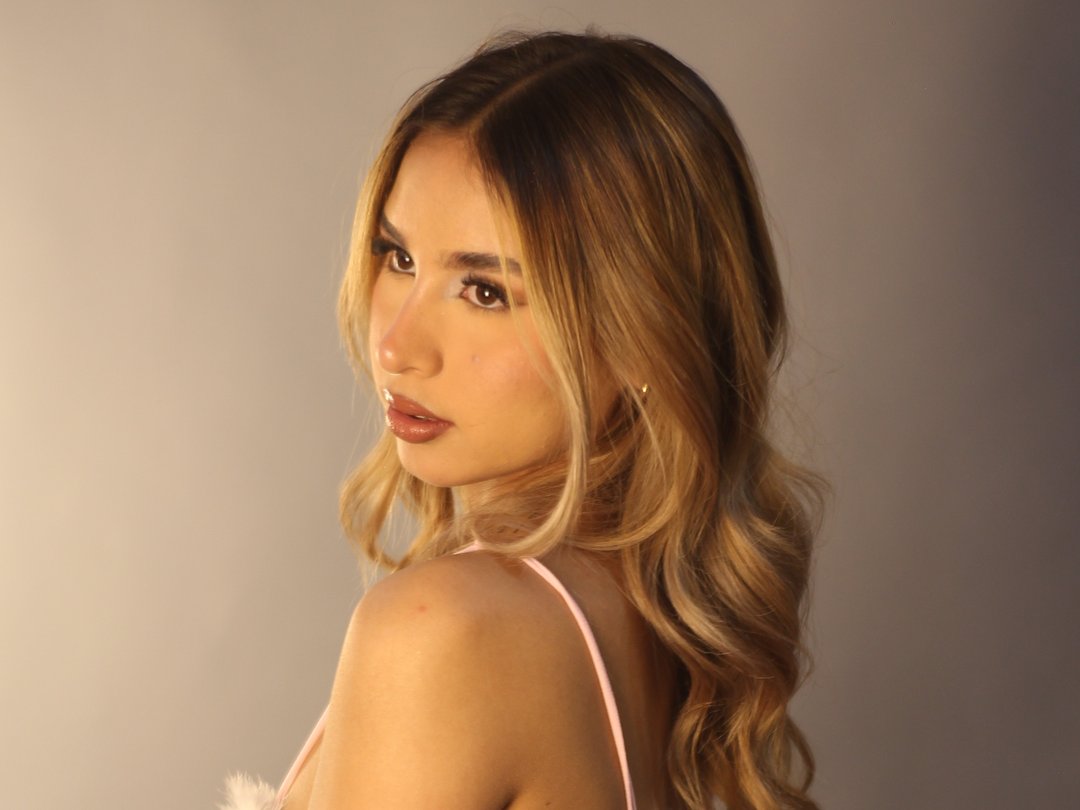 Nallah — LIVE on Streamate