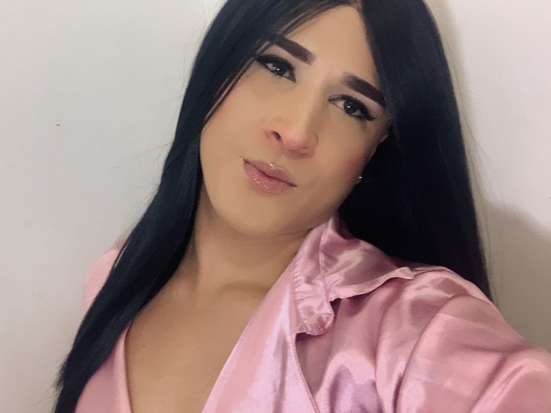 NathaliaIsazaX — LIVE on Streamate