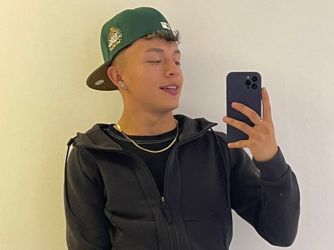 Nico_Knight — LIVE on Streamate