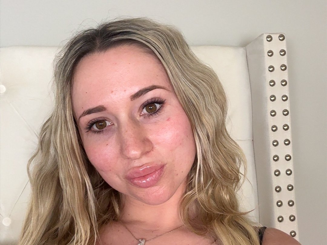 Nikkixxtaylor — LIVE on Streamate