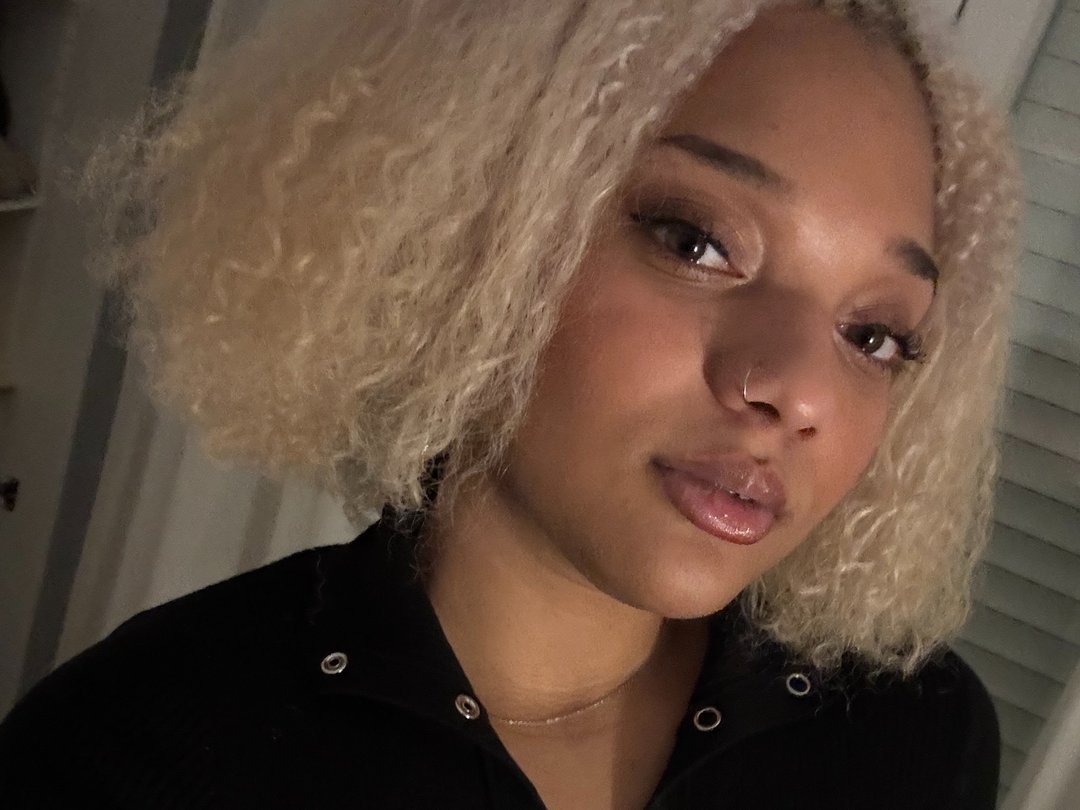 PerkyAmberxx — LIVE on Streamate