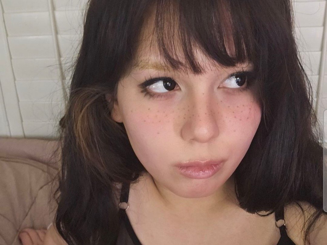 Pokiepoki — LIVE on Streamate