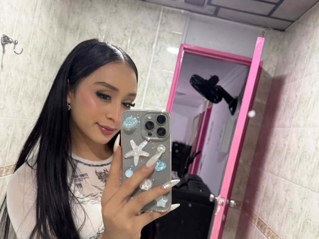 Pretty_Angel19 — LIVE on Streamate