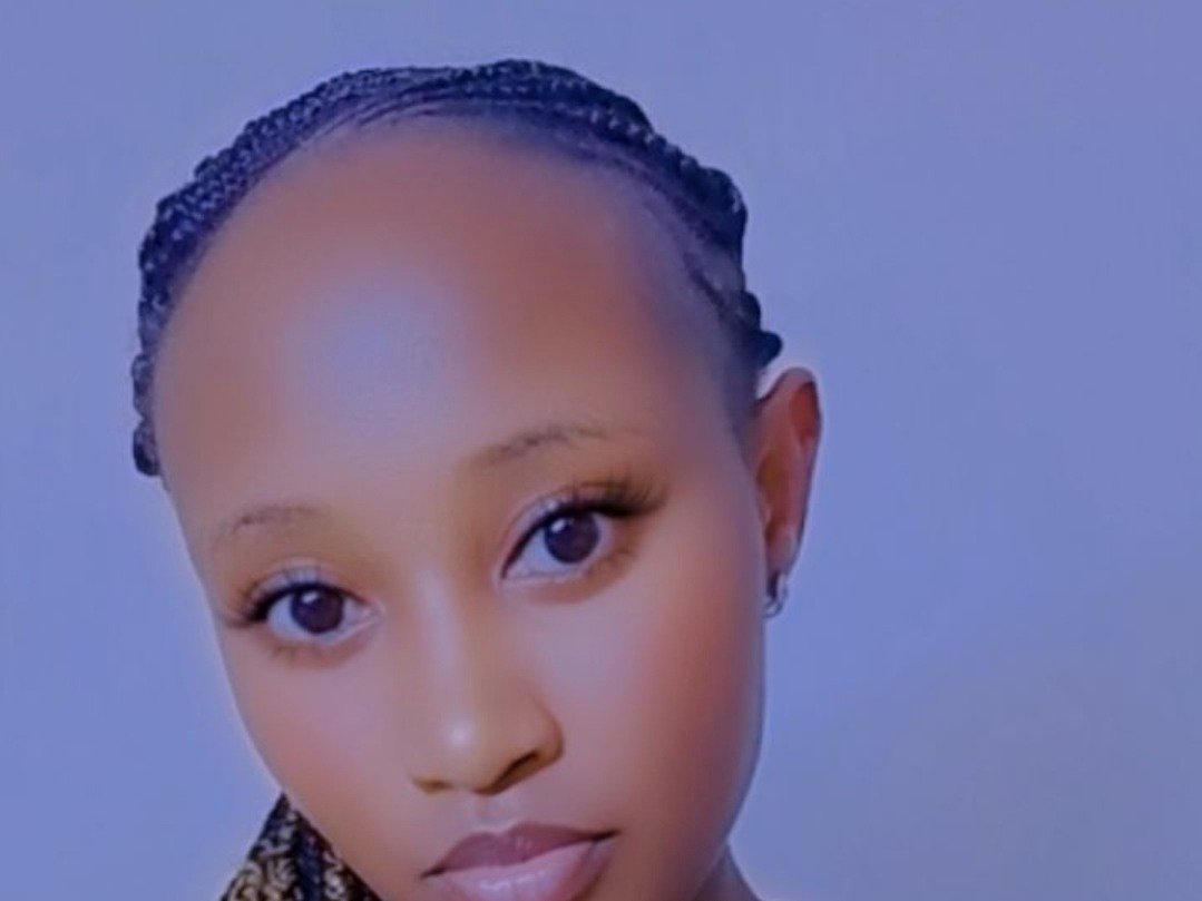 Pretyetsy — LIVE on Streamate