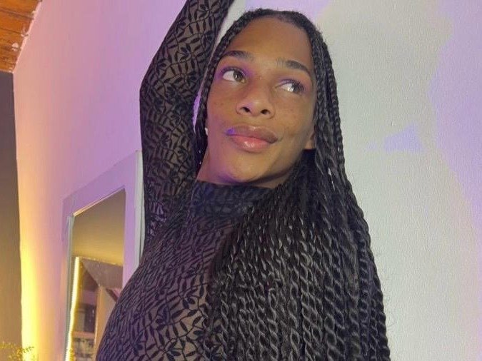 Raven_kiss — LIVE on Streamate