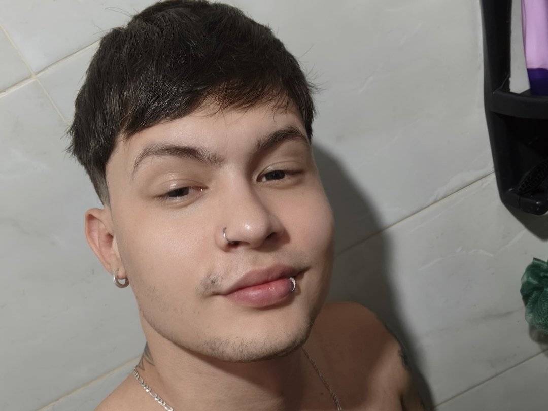 SANTIAGO_GRIFFIN — LIVE on Streamate