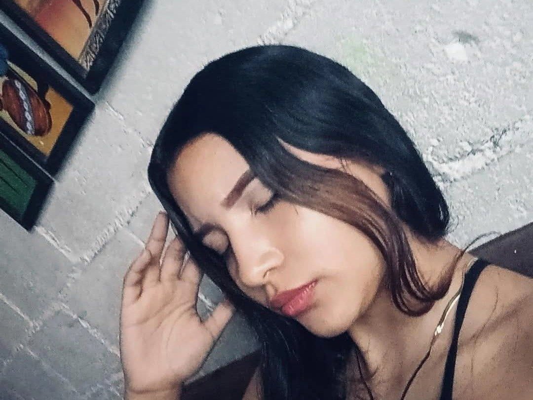 SamanthaLatte18 — LIVE on Streamate