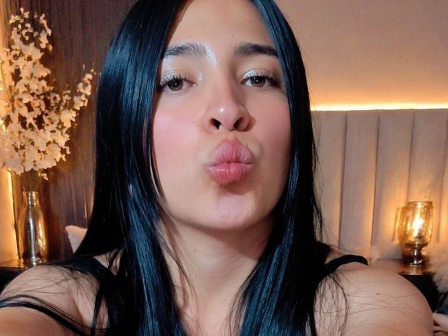 Samantha_Diamont — LIVE on Streamate