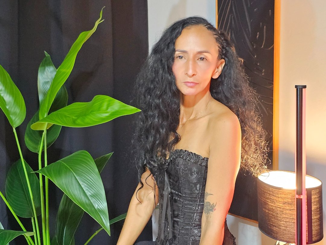 SamanttaLopez — LIVE on Streamate