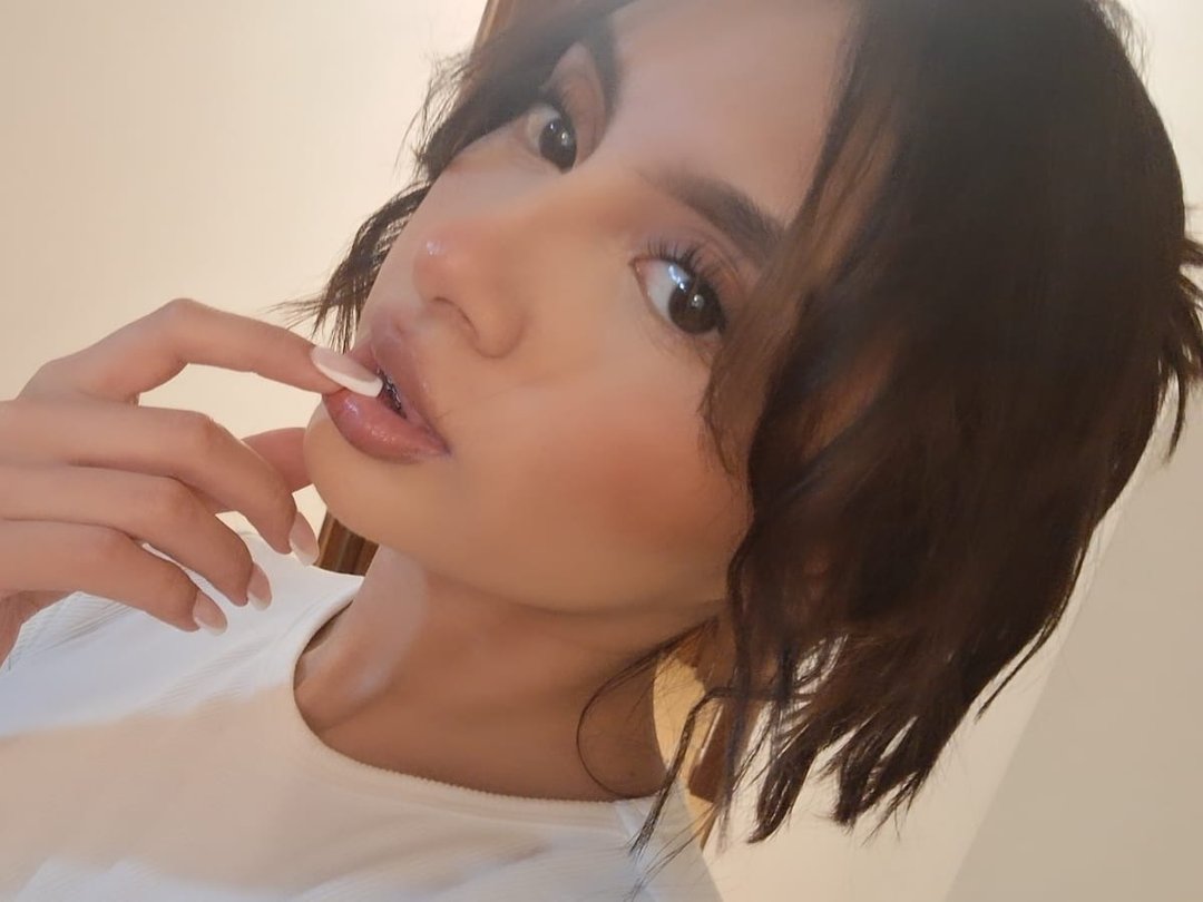 Sarah_Beltran — LIVE on Streamate