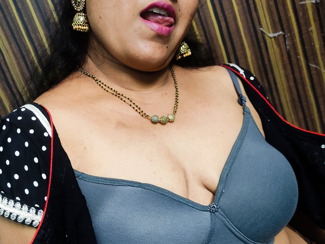 Saruthebubbly — LIVE on Streamate