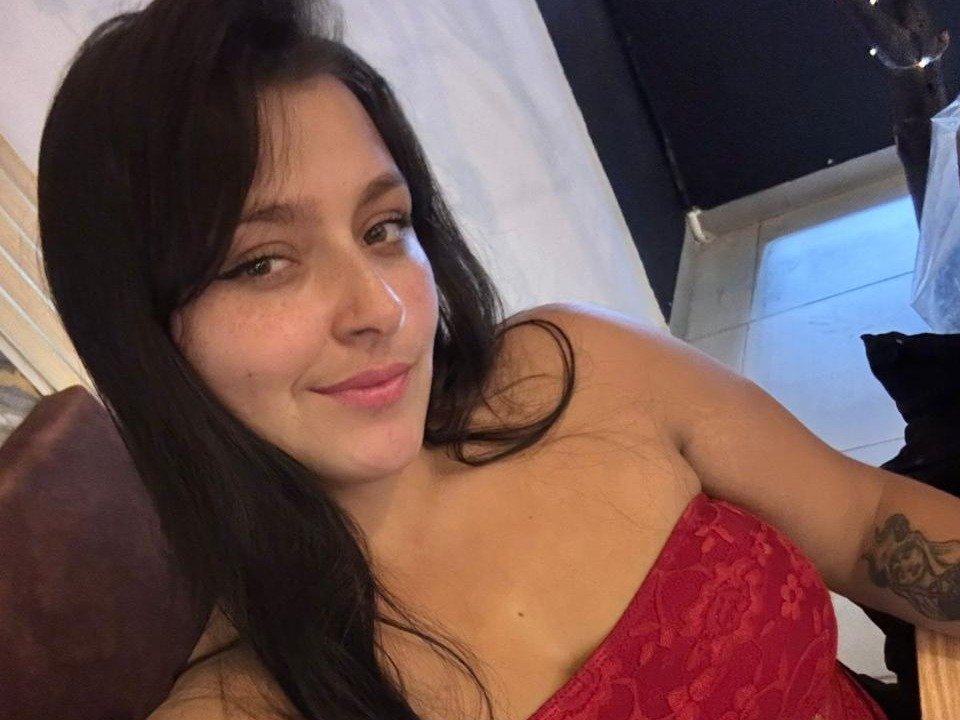 SeleneBlak — LIVE on Streamate