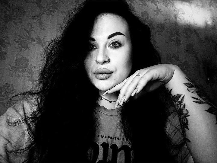 SerahMirabeli — LIVE on Streamate