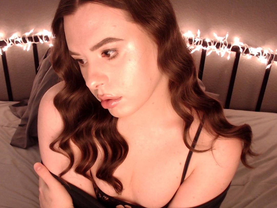 Webcam Sex Fun - SerenaShieldsT Danish Alt Text Streamray-Cams