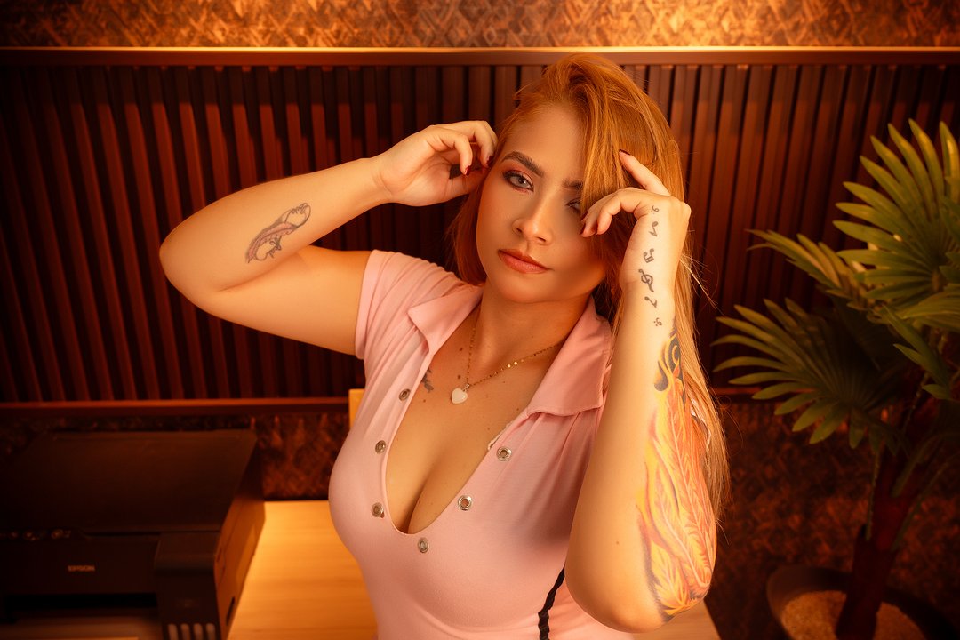 SiennaStormm — LIVE on Streamate