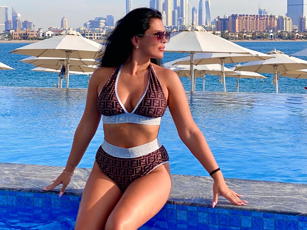 SireniaBaby — LIVE on Streamate