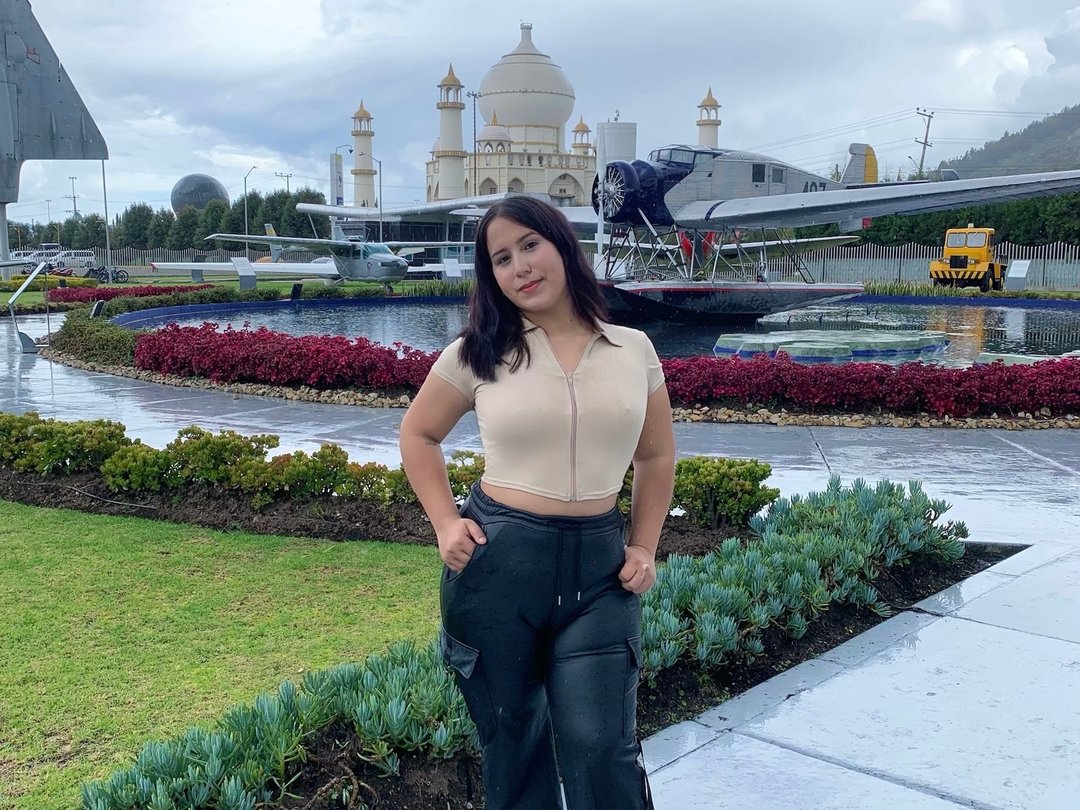 SofiAmazingg — LIVE on Streamate