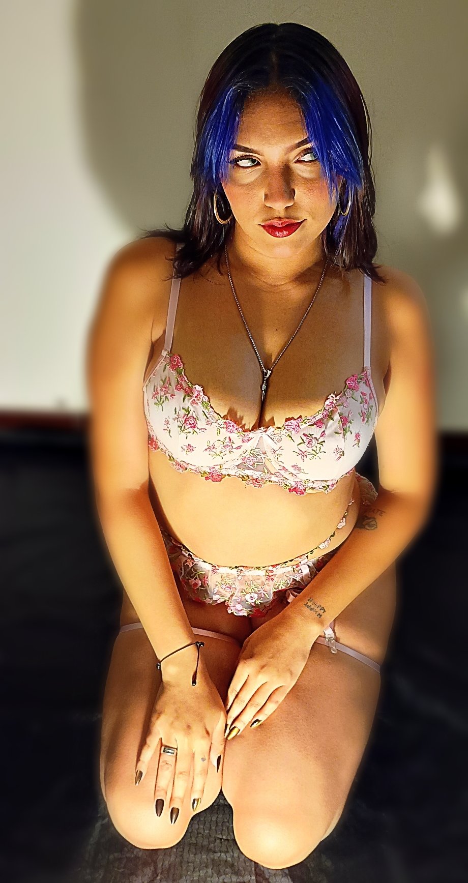 SophieHalls — LIVE on Streamate