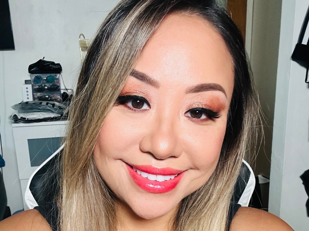 SpikedBella — LIVE on Streamate