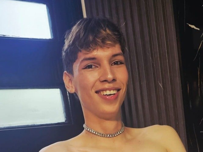 Stefany_PiInk — LIVE on Streamate