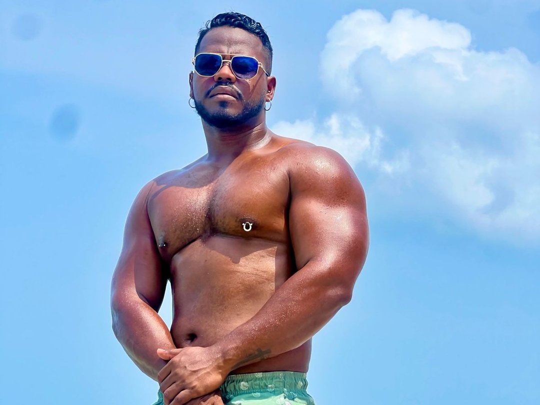 StephaneDaivis — LIVE on Streamate