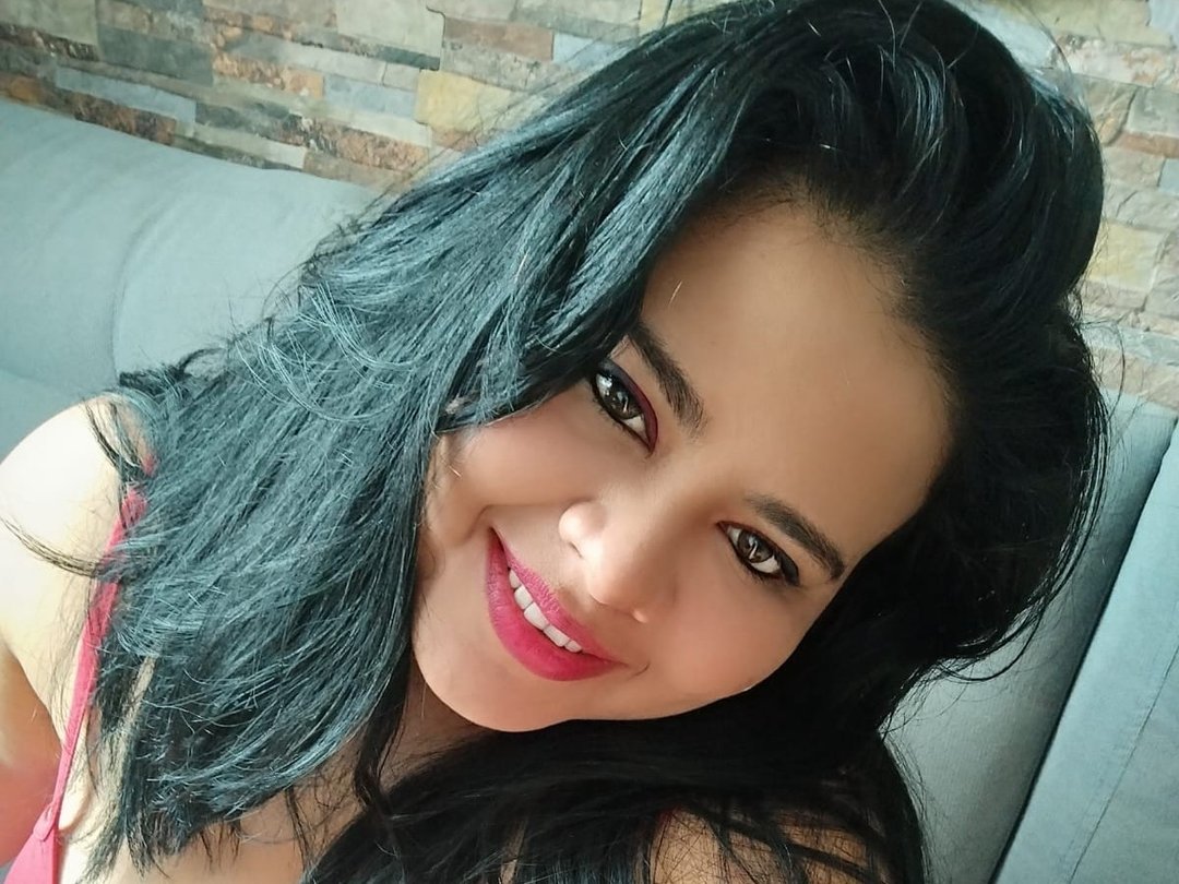 Tania_Cruz — LIVE on Streamate