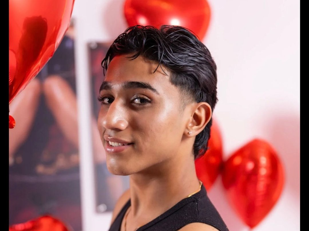 ThaliaMoon19 — LIVE on Streamate