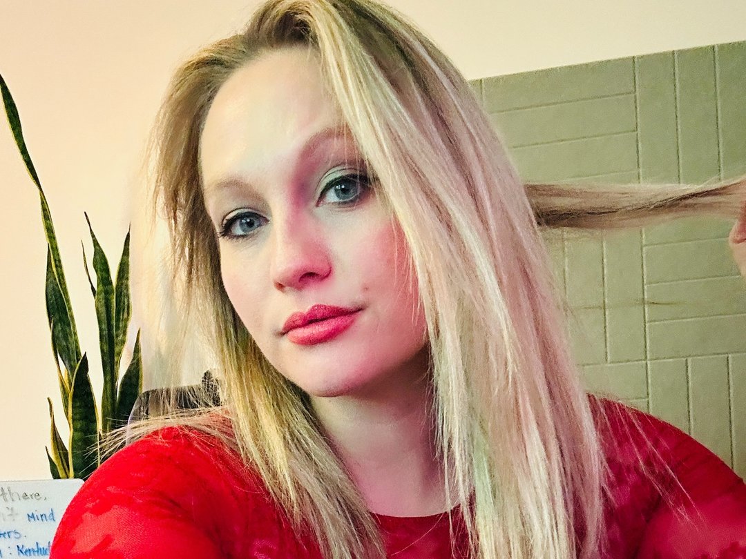 TheNaughtyNanny — LIVE on Streamate