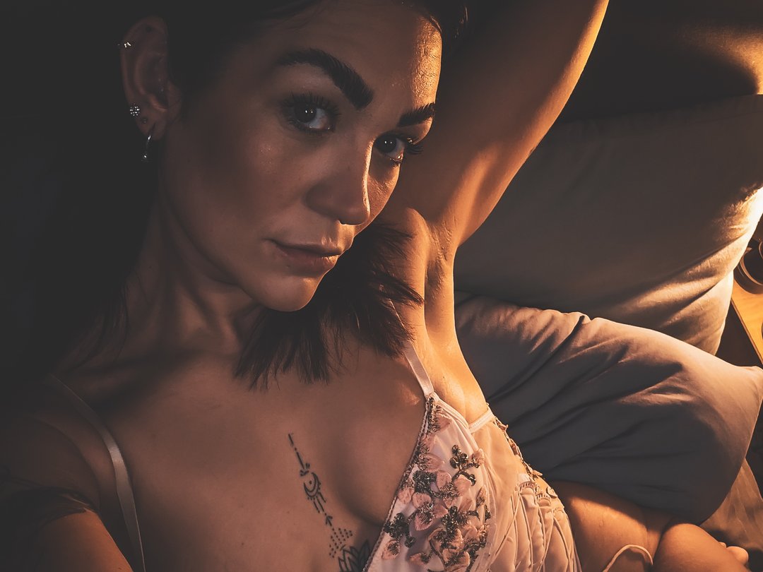 The_Girl_Next_Door33 — LIVE on Streamate