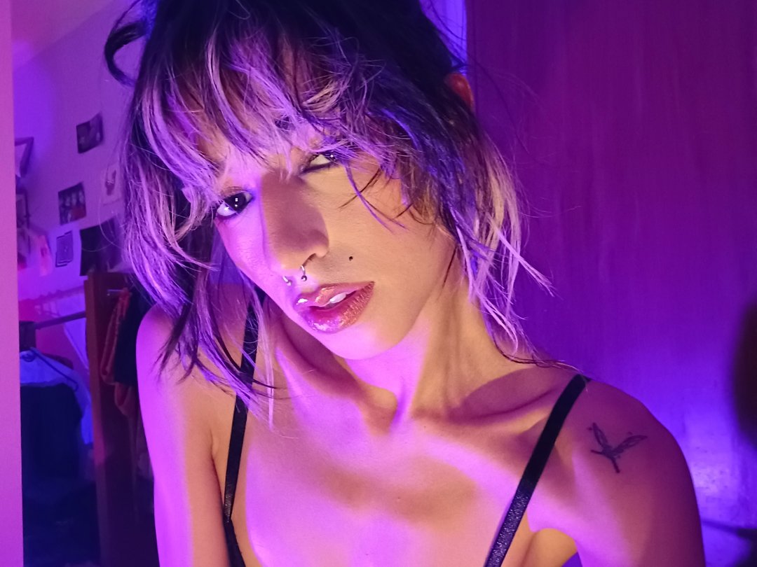 Theevae19 — LIVE on Streamate