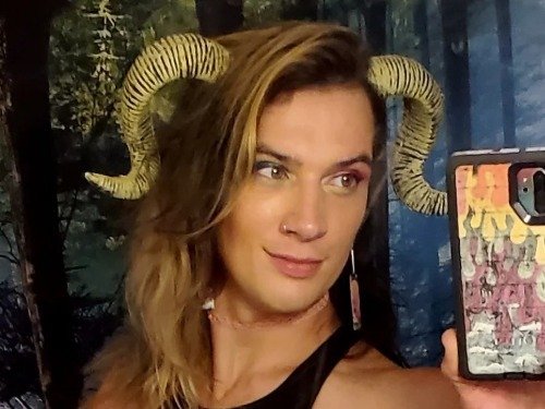 Tranysaurus_Rex — LIVE on Streamate