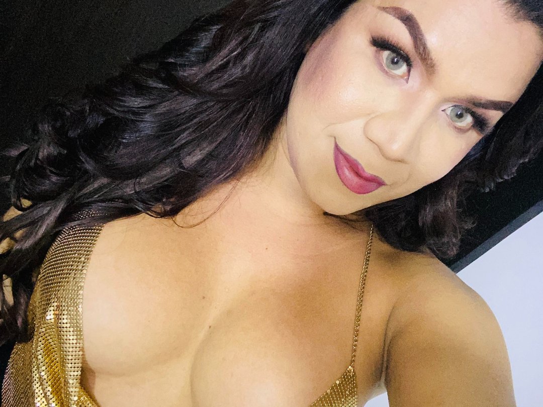 Valeriasexylatina — LIVE on Streamate