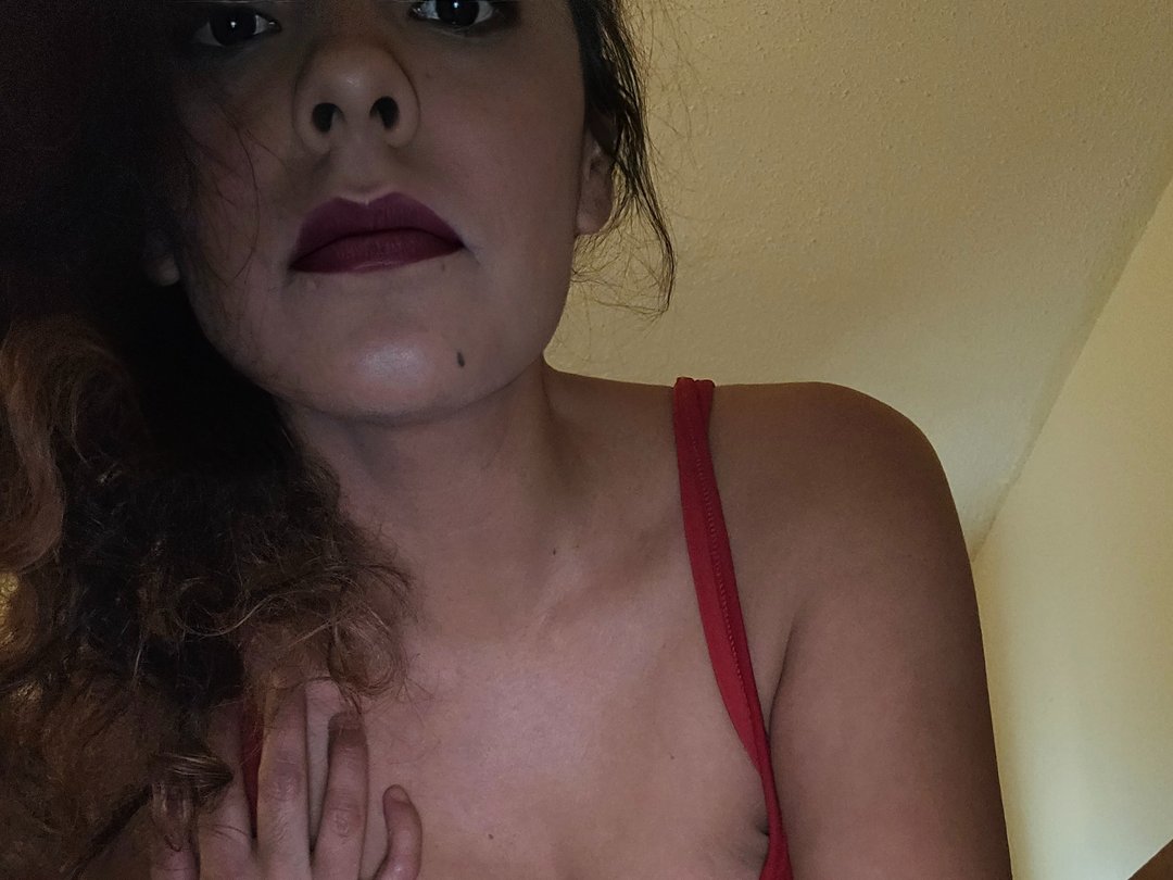 VelvetViolette — LIVE on Streamate