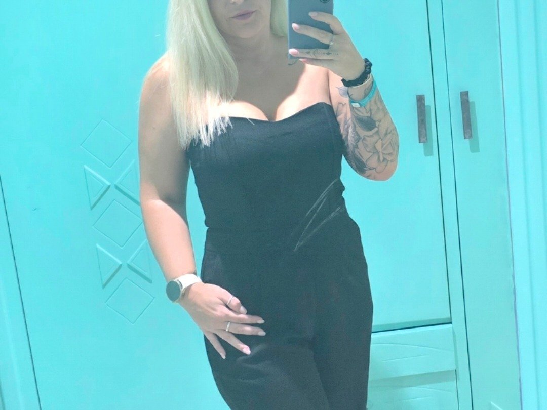 Verticalvixxen — LIVE on Streamate