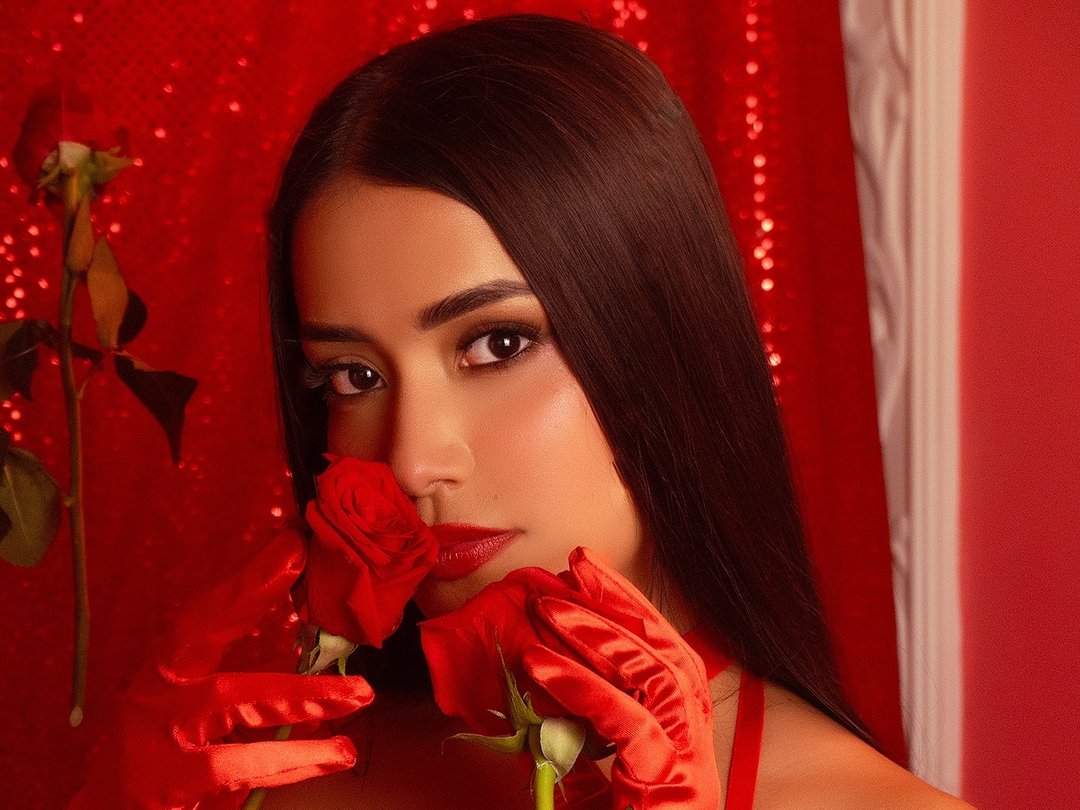 VioletGomez — LIVE on Streamate