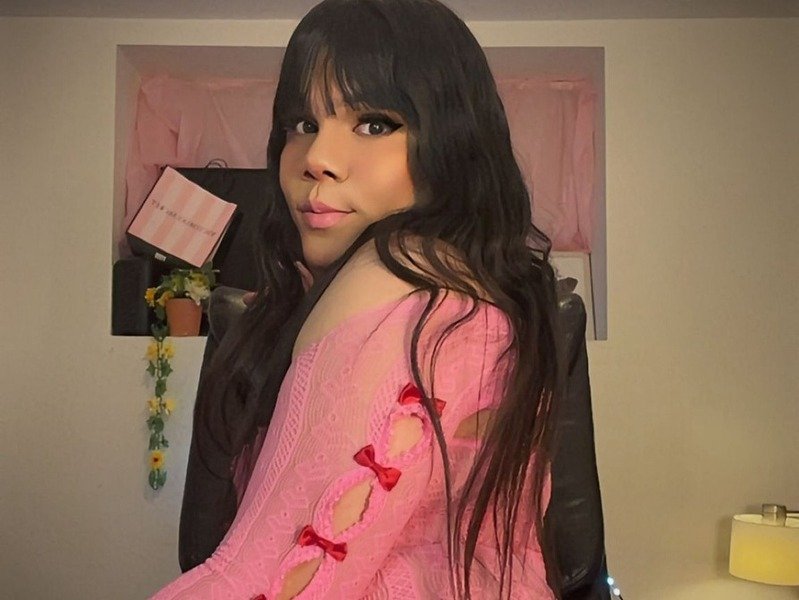 Violettacam69 — LIVE on Streamate