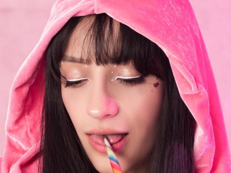 Vixen_Flutter — LIVE on Streamate