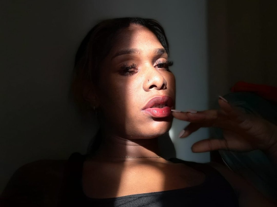 Warrior_Queen — LIVE on Streamate