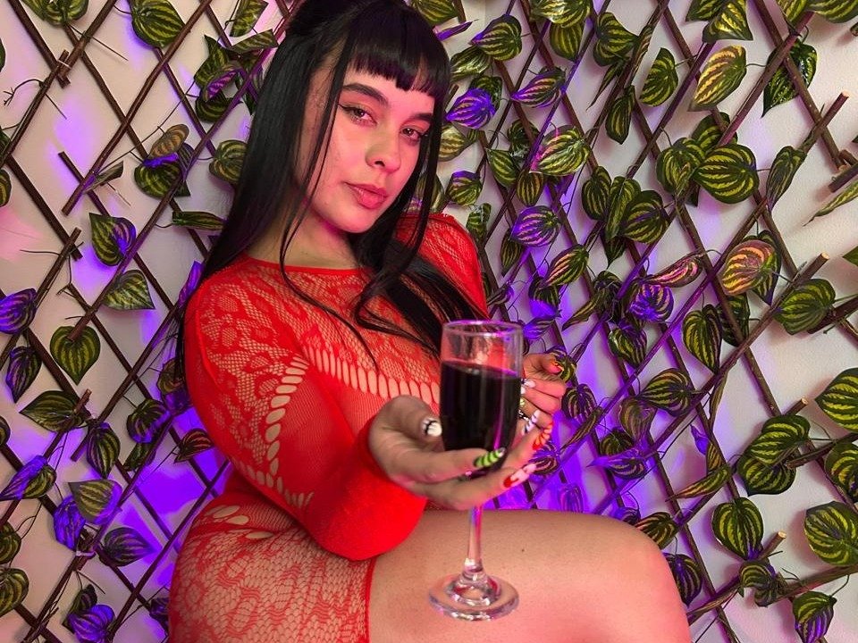 agathamyller — LIVE on Streamate