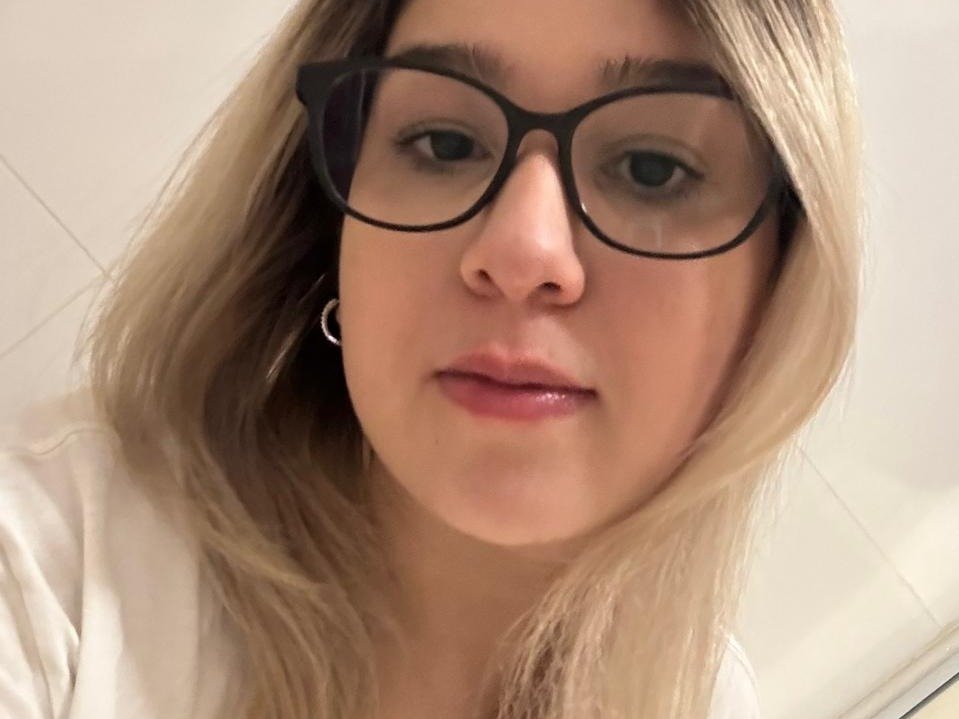 amoramoon — LIVE on Streamate