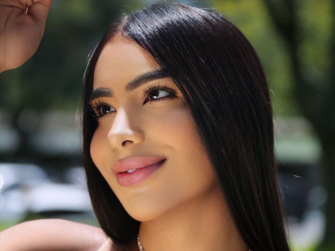 anastasia_belove — LIVE on Streamate