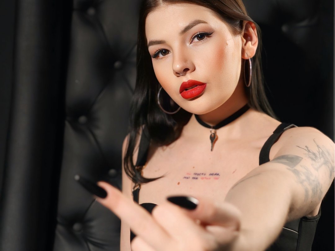 anna_trueno — LIVE on Streamate