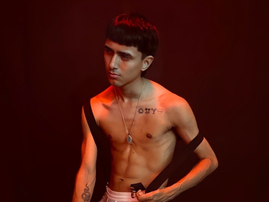 anthonyycarter — LIVE on Streamate