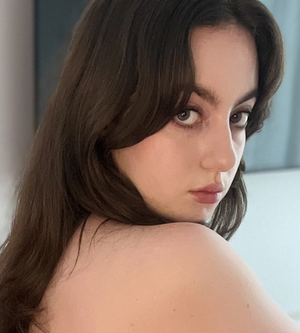 balkanprincess — LIVE on Streamate