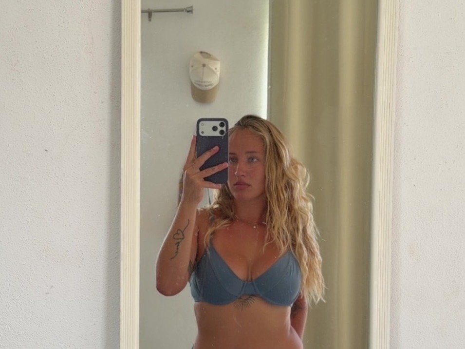 blondiesirenita — LIVE on Streamate