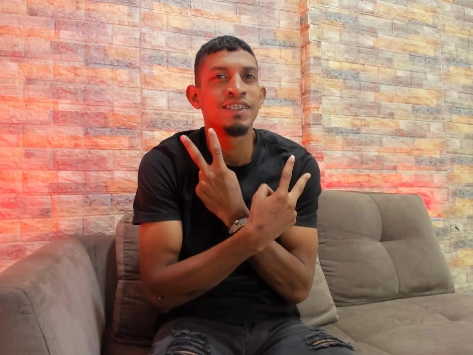 brad_Browns — LIVE on Streamate