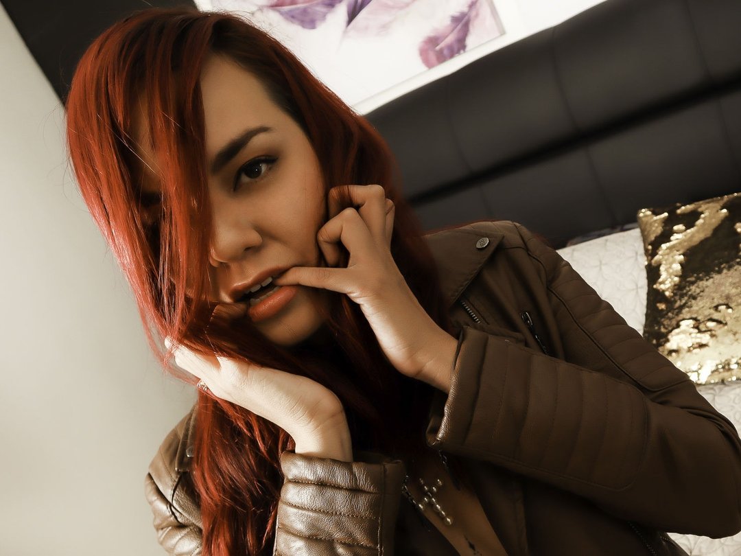 clairewitch — LIVE on Streamate