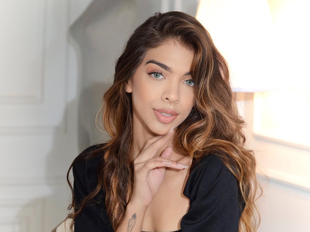 elektraaa — LIVE on Streamate