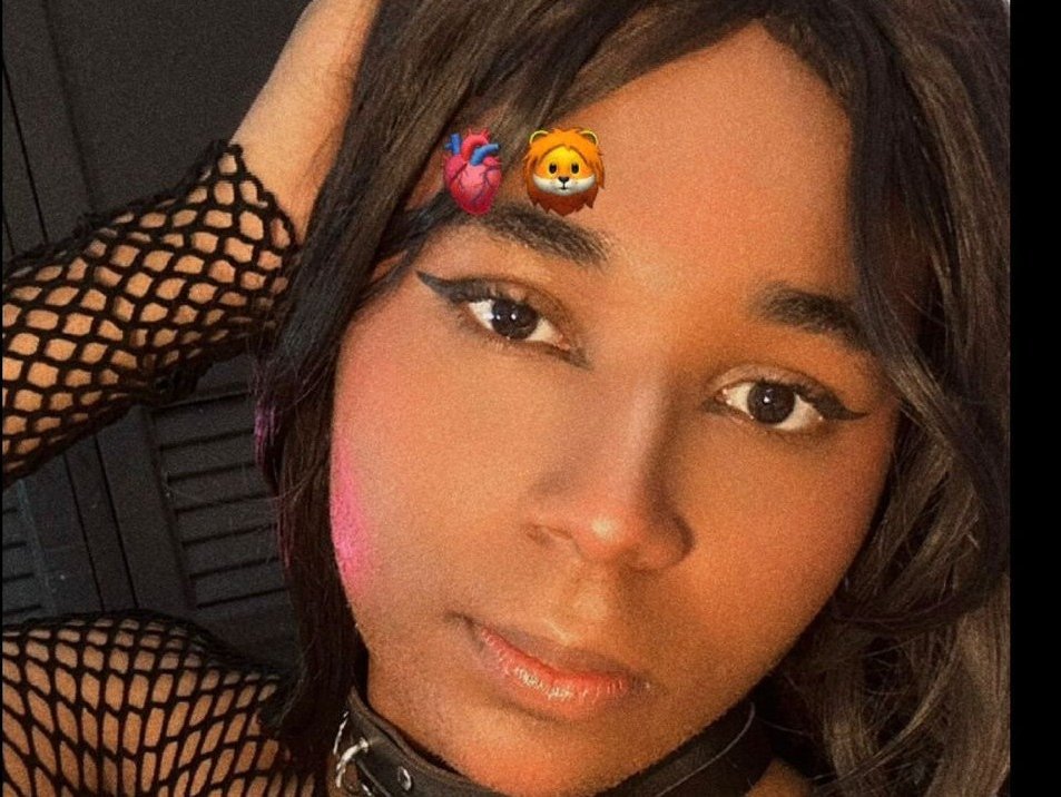 foxy_00 — LIVE on Streamate