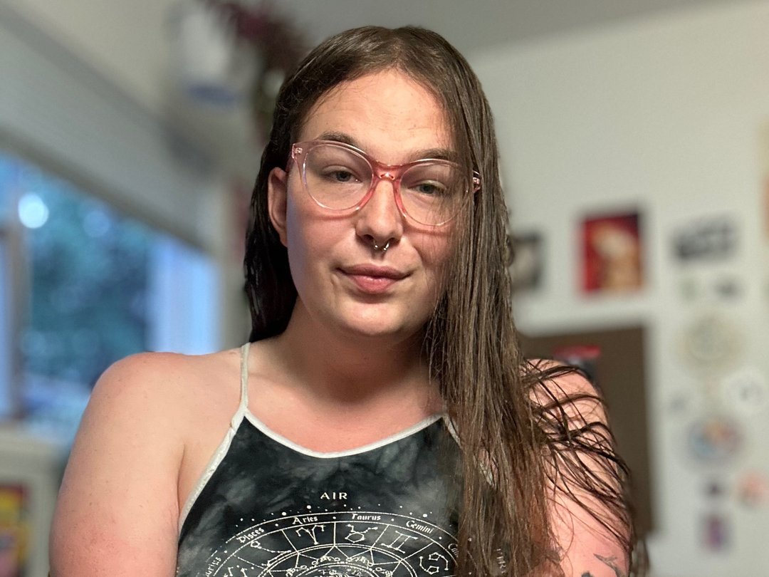 hopefulharlot — LIVE on Streamate